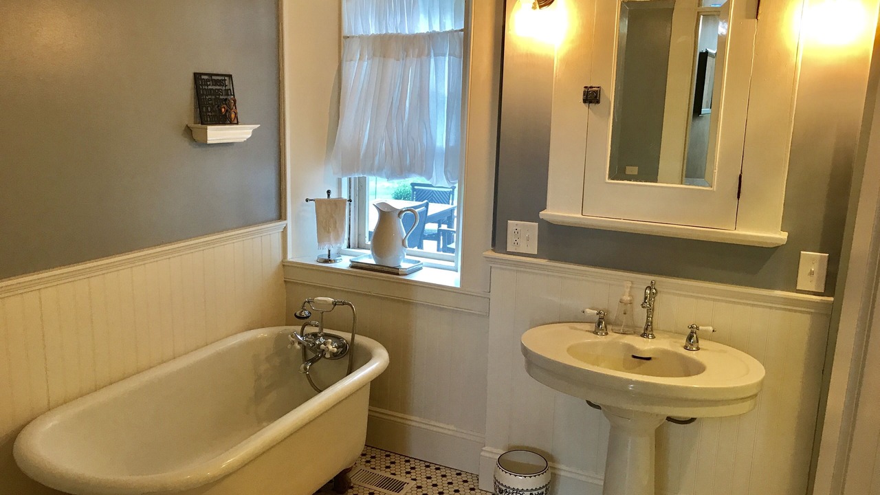 Photo of Bathroom in Macedon