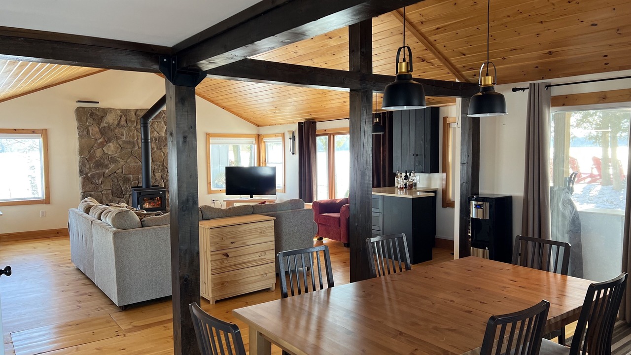 Photo of Livingroom in Puslinch