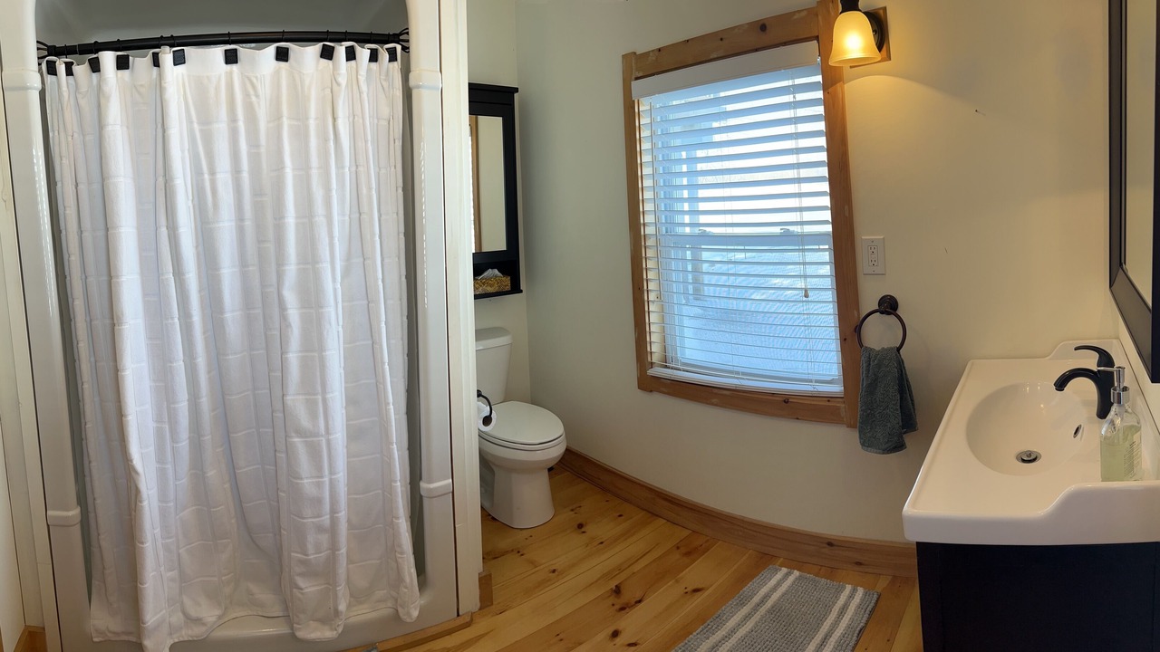 Photo of Bathroom in Puslinch