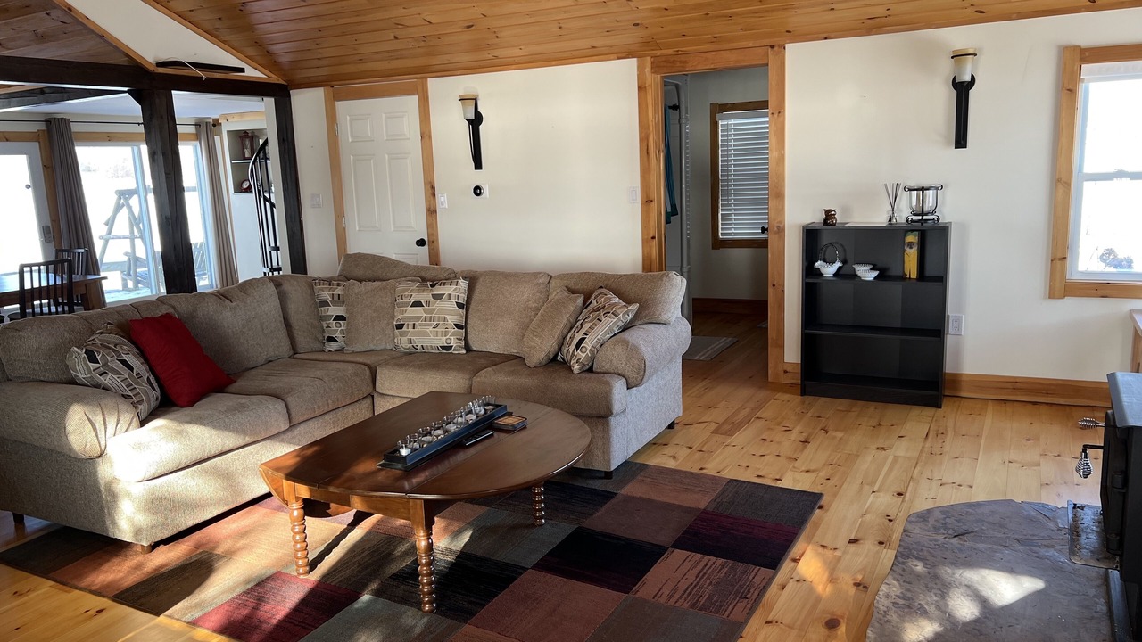 Photo of Livingroom in Puslinch