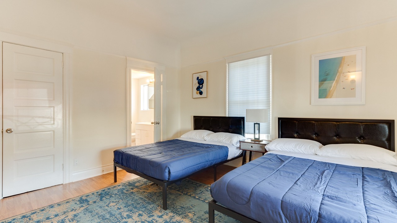Photo of Bedroom in Pico-Union