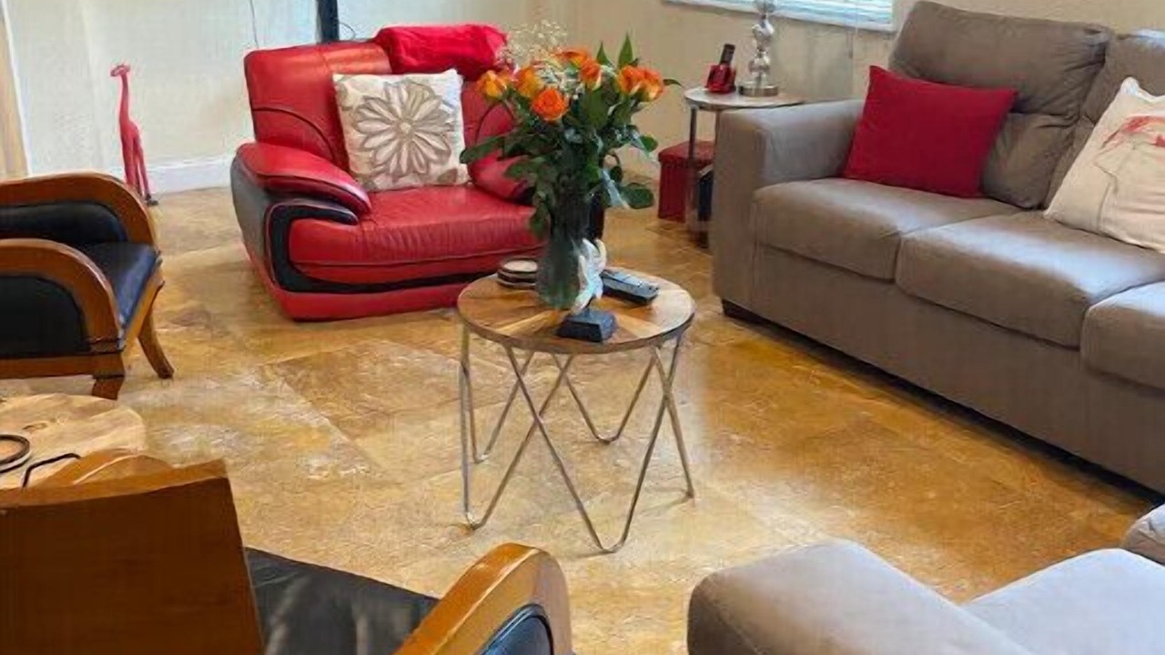 Photo of Livingroom in Middle River Terrace