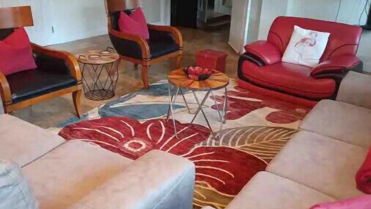Photo of Livingroom in Middle River Terrace