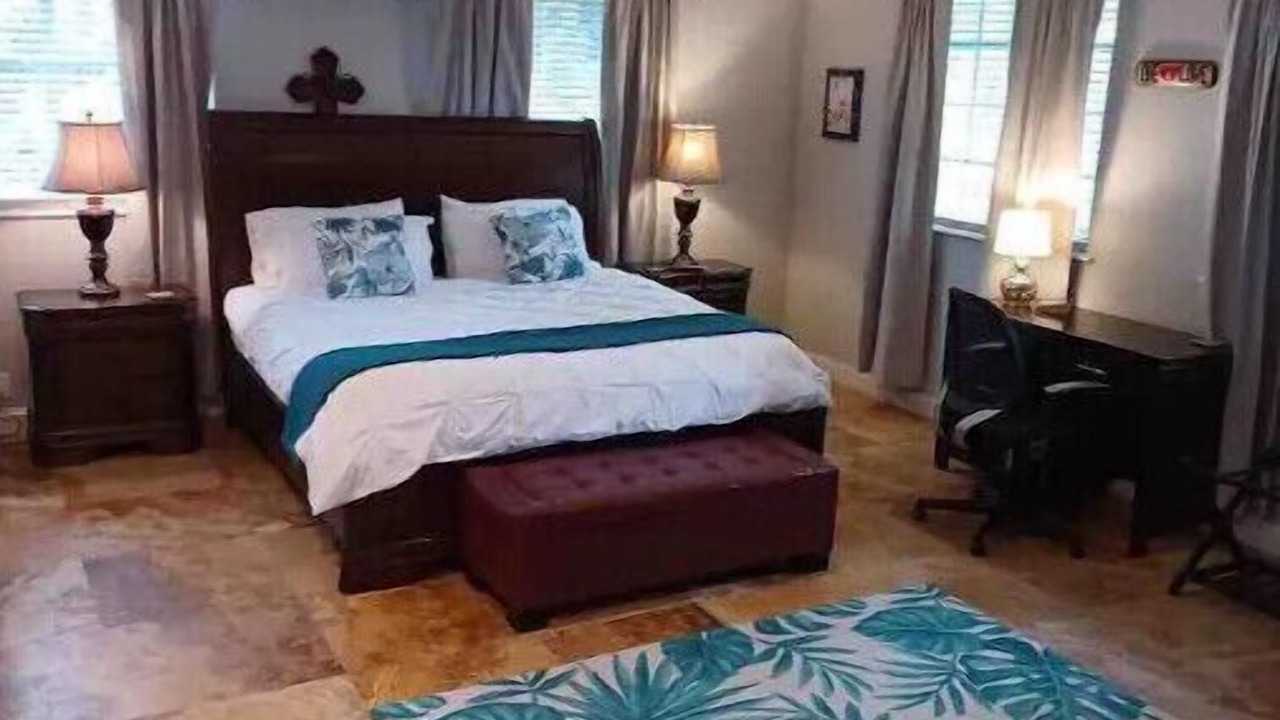 Photo of Bedroom in Middle River Terrace