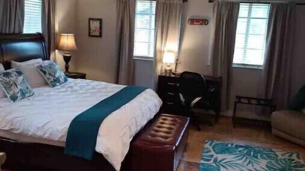 Photo of Bedroom in Middle River Terrace