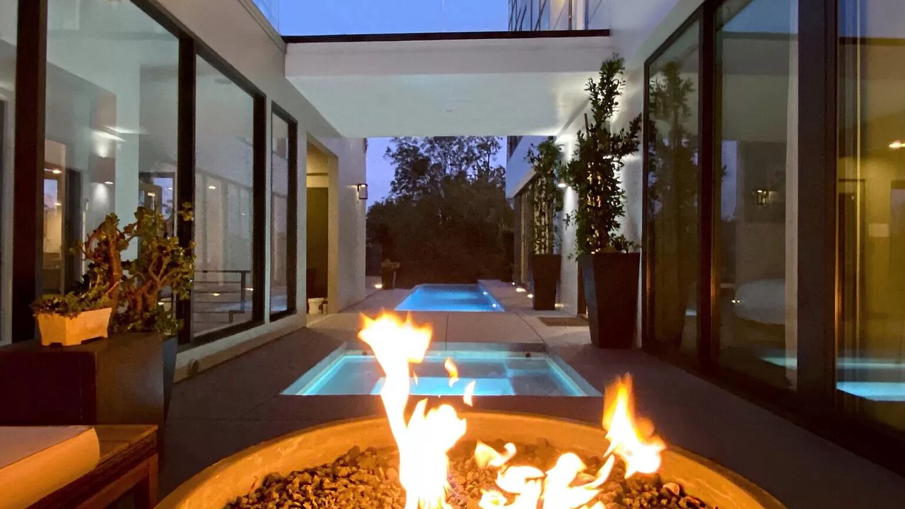 Photo of Patio Balcony in Hollywood Dell
