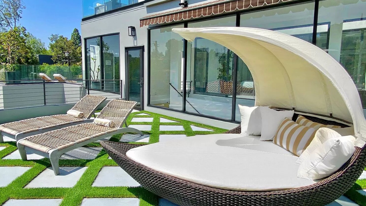 Photo of Patio Balcony in Hollywood Dell