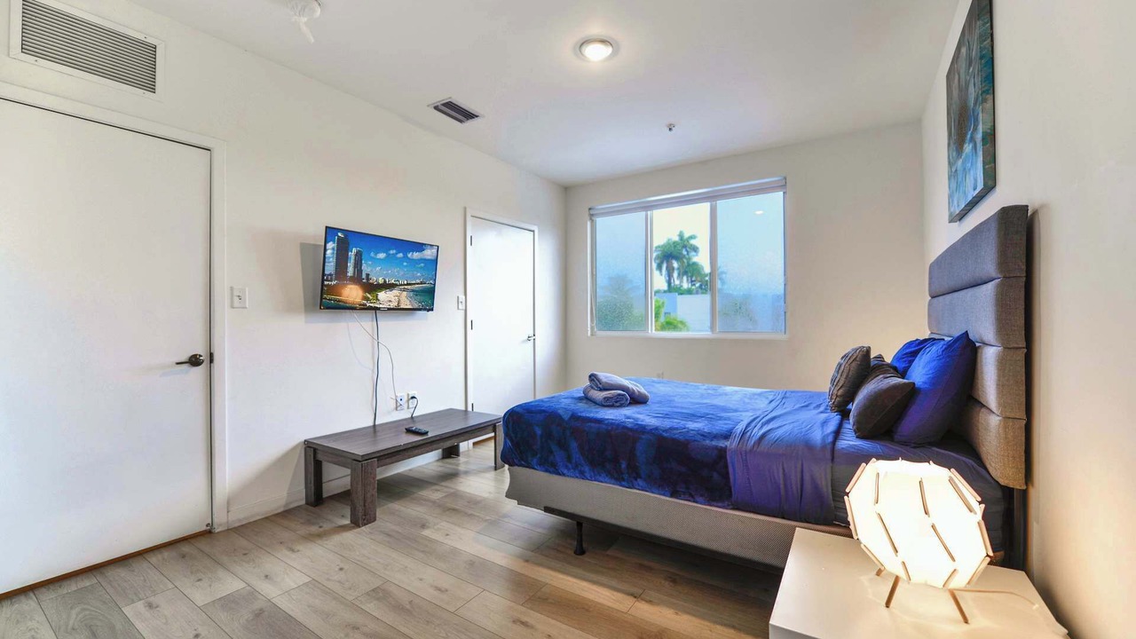 Photo of Bedroom in Golden Glades