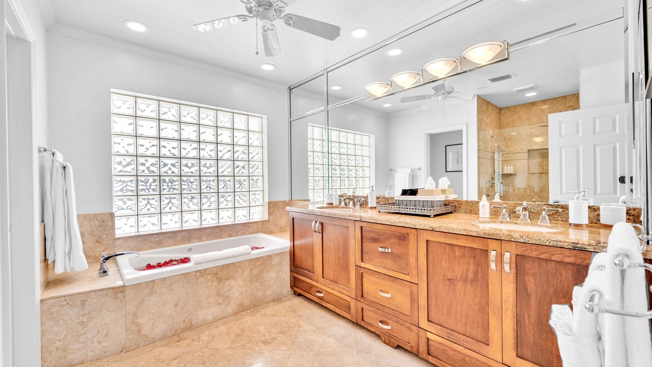 Photo of Bathroom in Coral Ridge