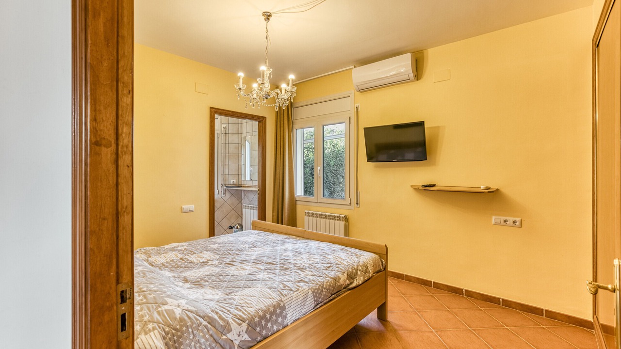 Photo of Bedroom in Torroella de Fluvia