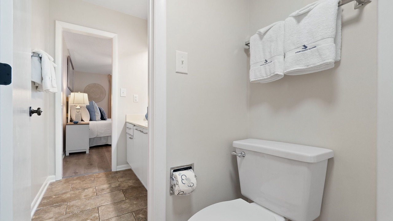 Photo of Bathroom in Orange Beach East
