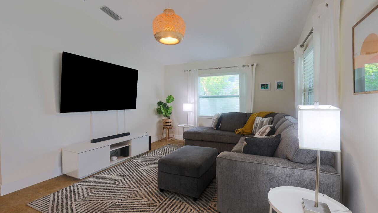 Photo of Bedroom in Apollo Beach
