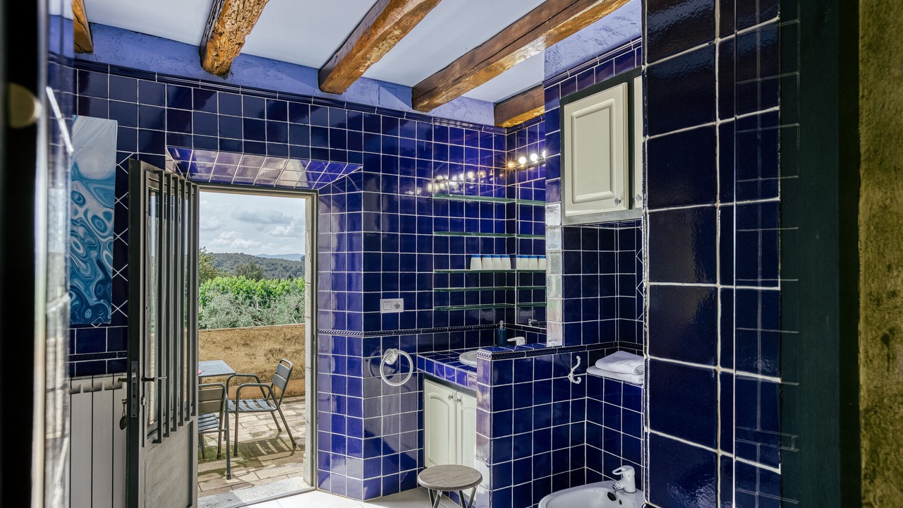 Photo of Bathroom in Llampaies