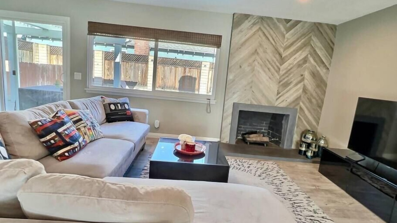 Photo of Livingroom in Costa Mesa