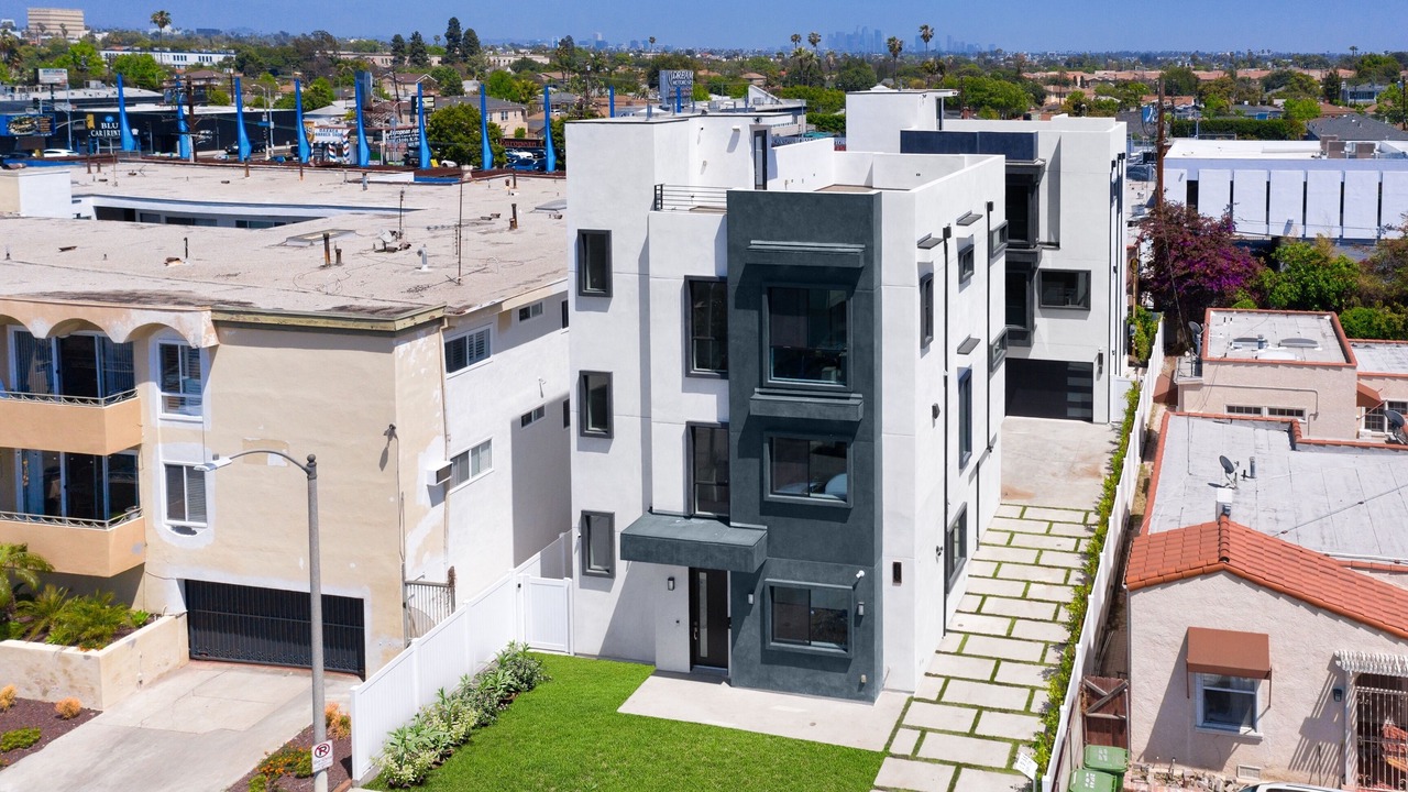 Photo of Outdoor in Mid City