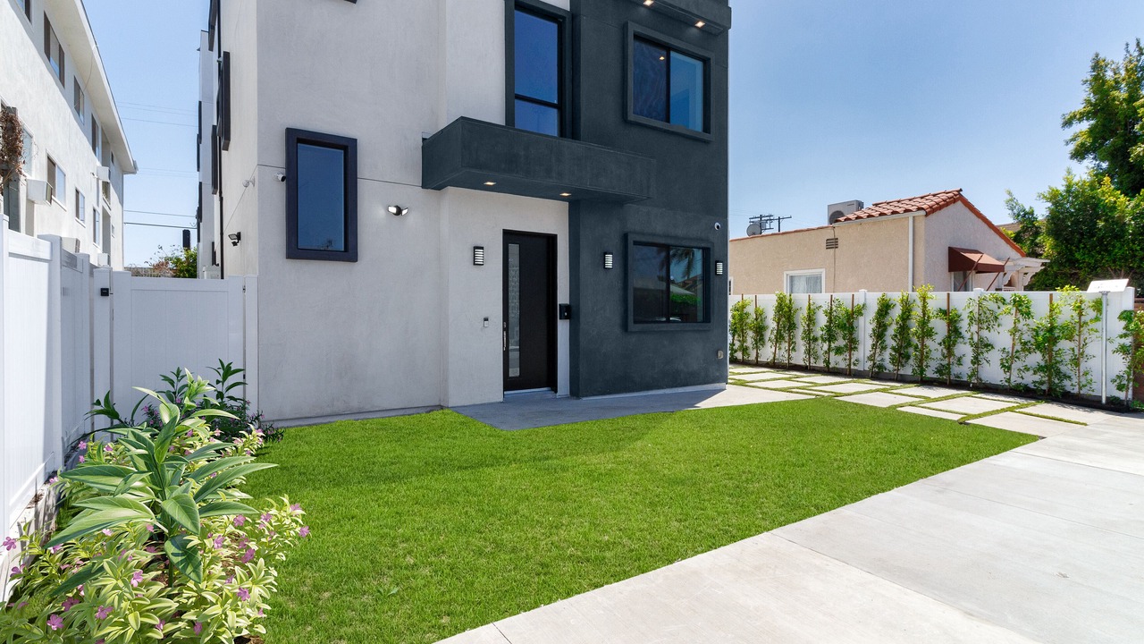 Photo of Outdoor in Mid City