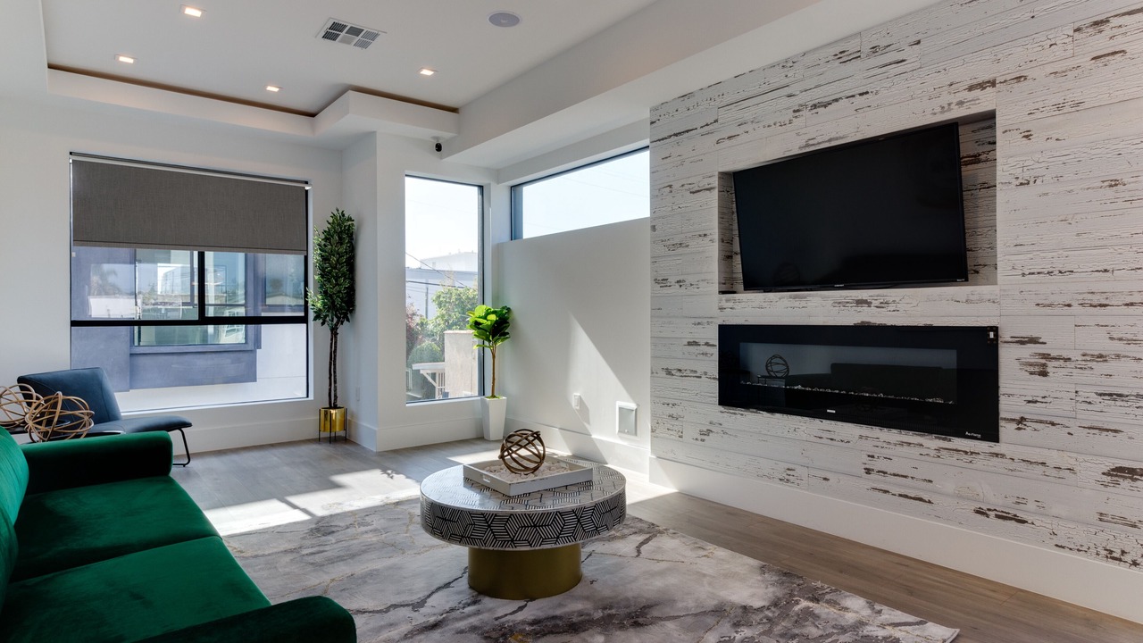 Photo of Livingroom in Mid City
