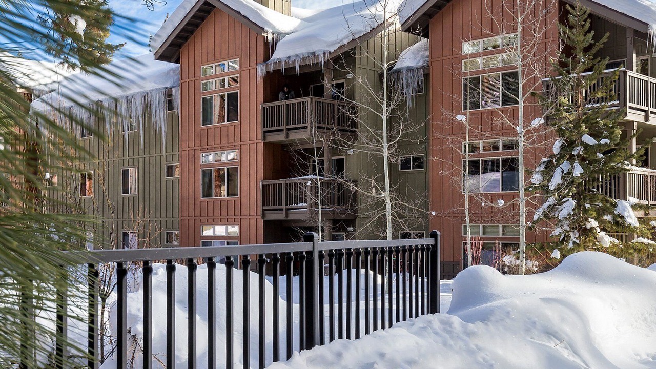 Photo of Outdoor in Round Hill Village