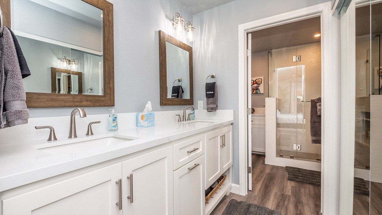 Photo of Bathroom in North Broadway