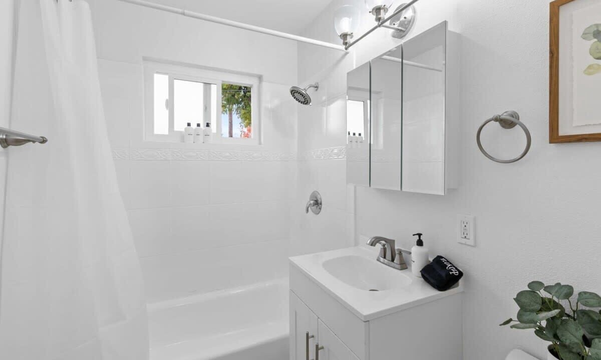 Photo of Bathroom in Hathaway