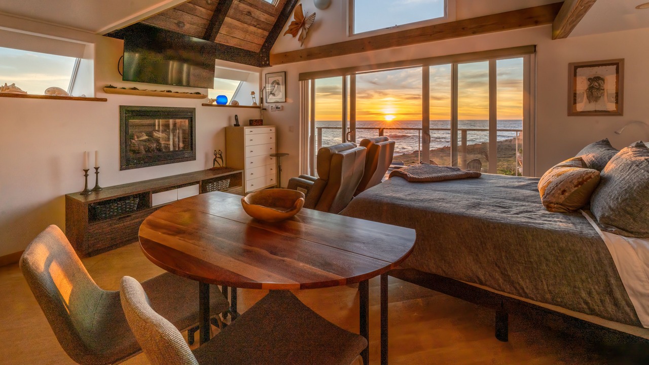 Photo of Livingroom in Fort Bragg