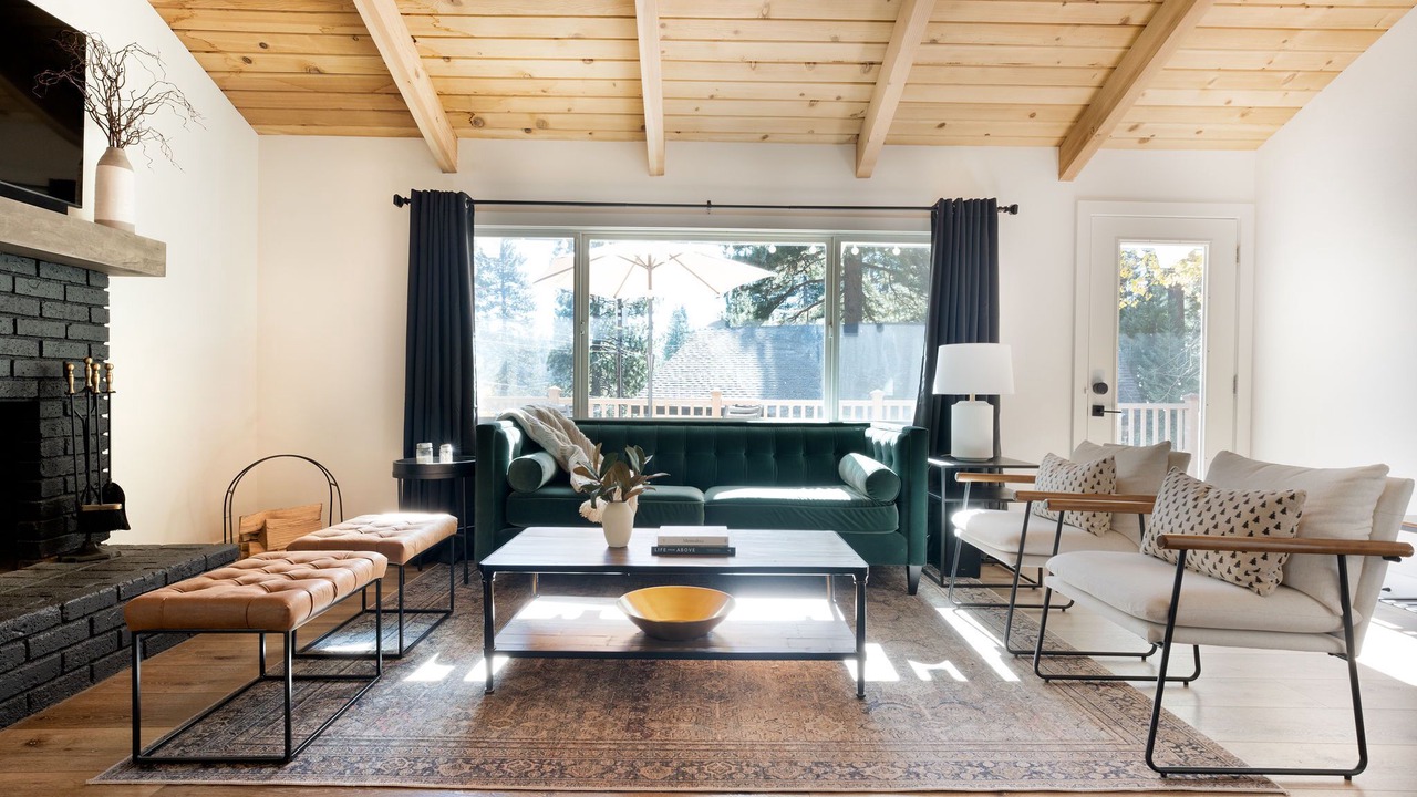 Photo of Livingroom in Running Springs
