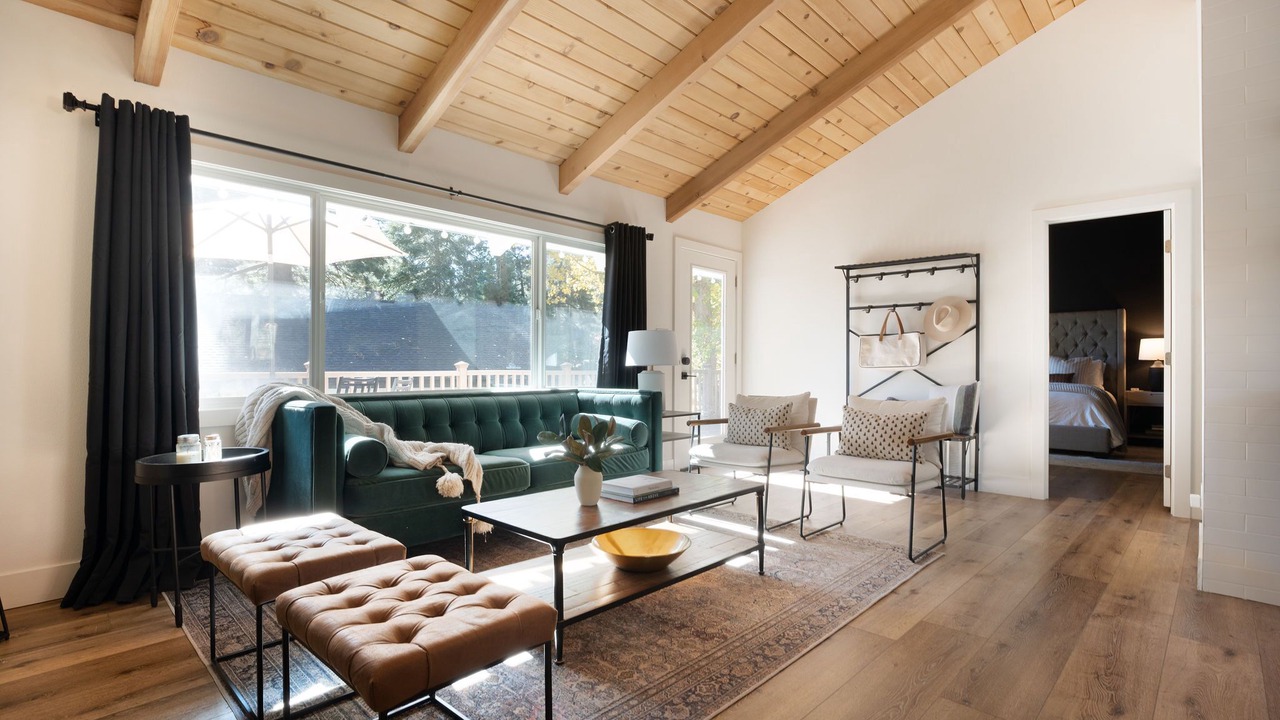 Photo of Livingroom in Running Springs