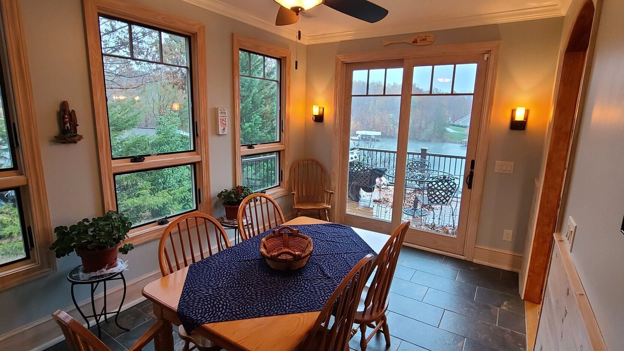 Photo of Bedroom in Huddleston
