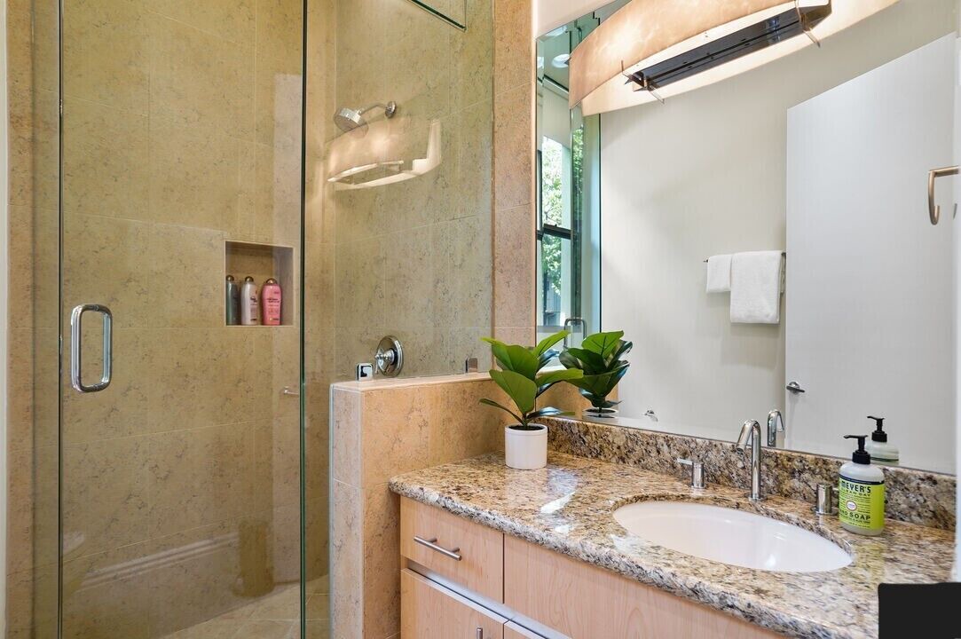 Photo of Bathroom in Los Angeles