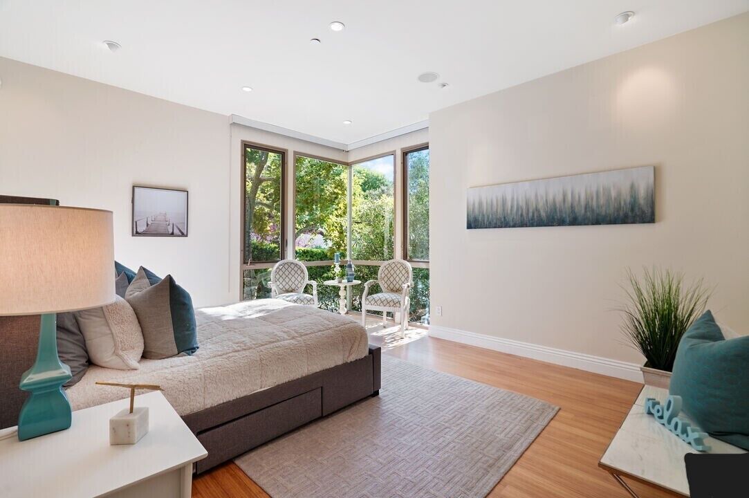 Photo of Bedroom in Los Angeles