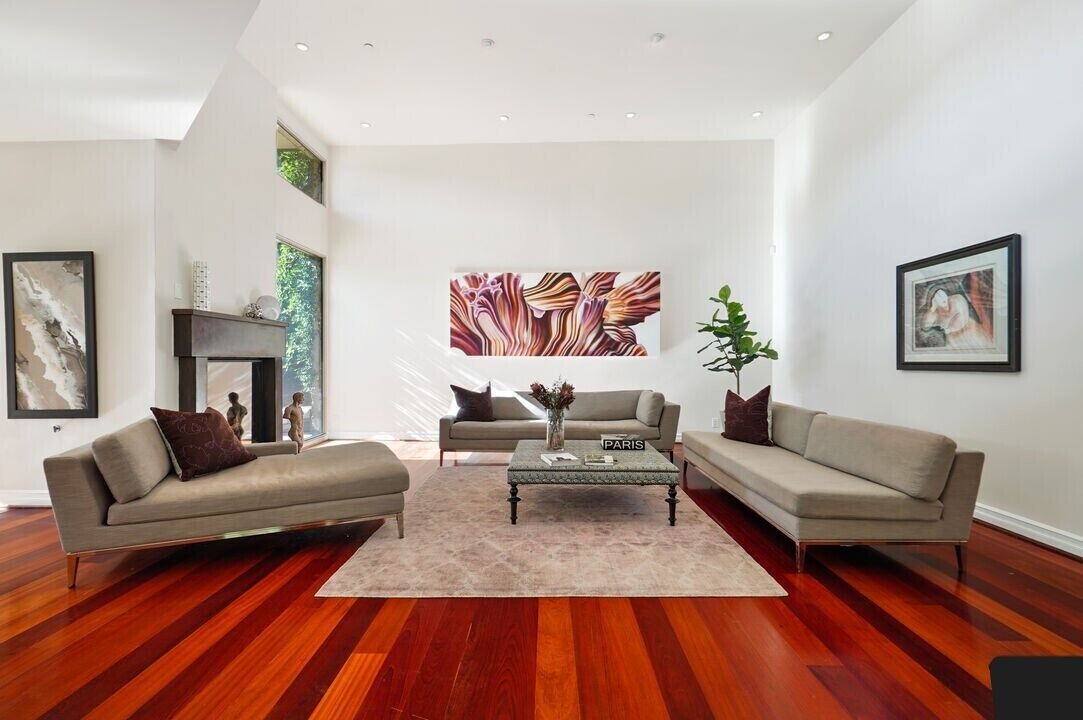 Photo of Livingroom in Los Angeles