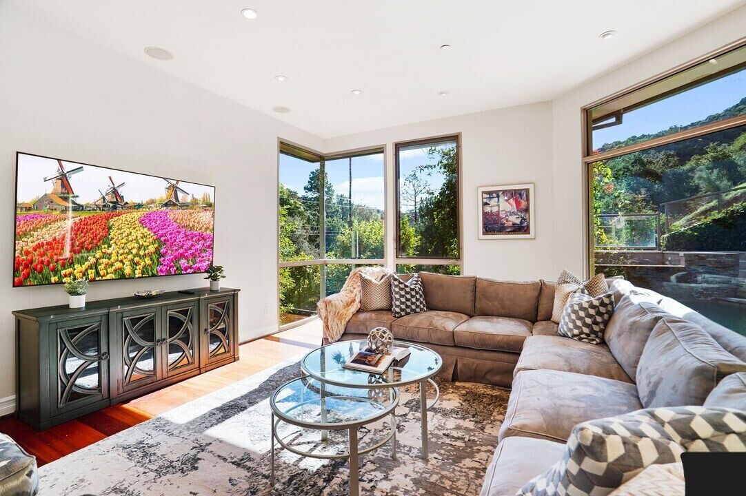 Photo of Livingroom in Los Angeles