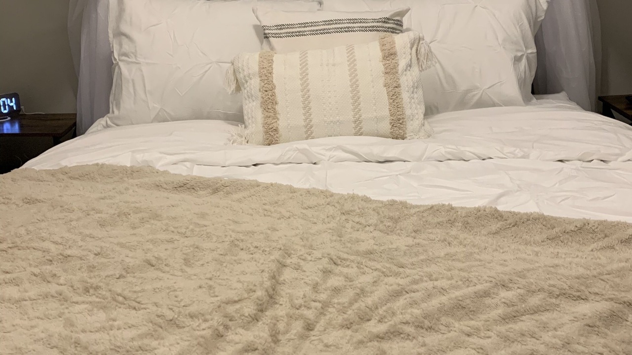 Photo of Bedroom in Villa Heights