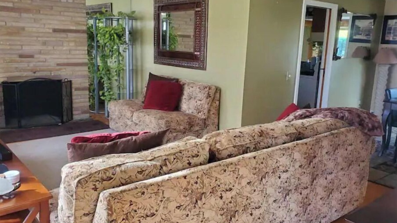 Photo of Livingroom in Amherst