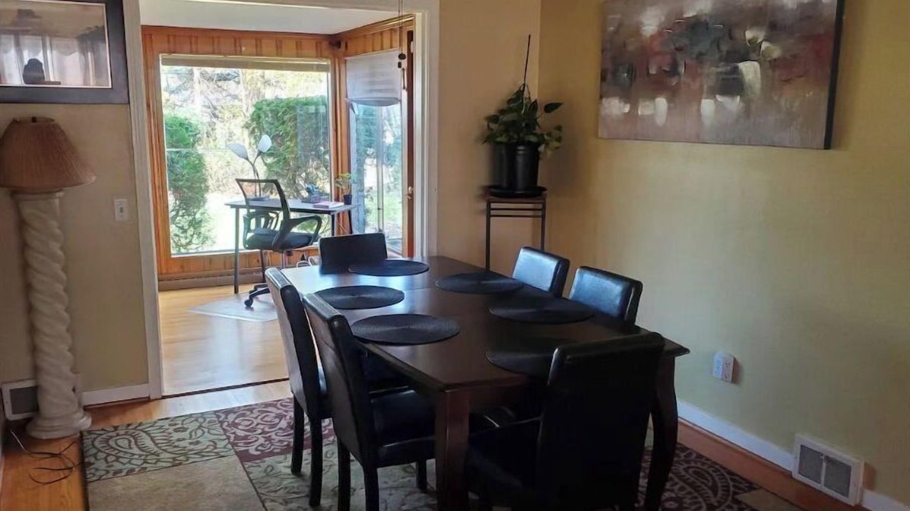 Photo of Livingroom in Amherst