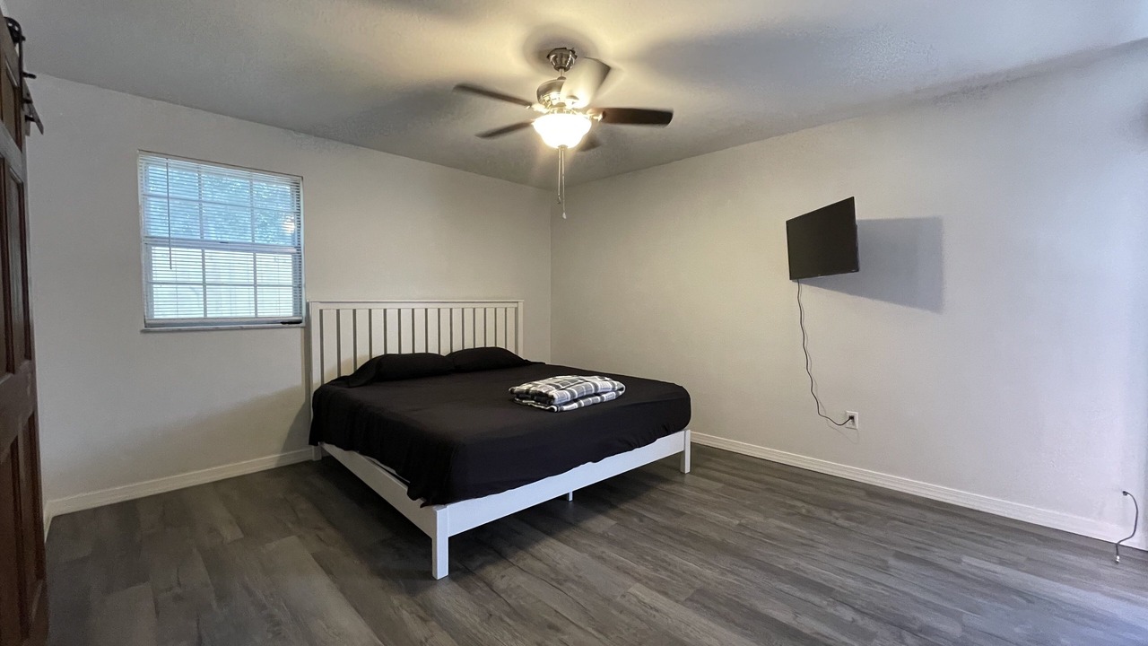 Photo of Bedroom in Myrtle Grove