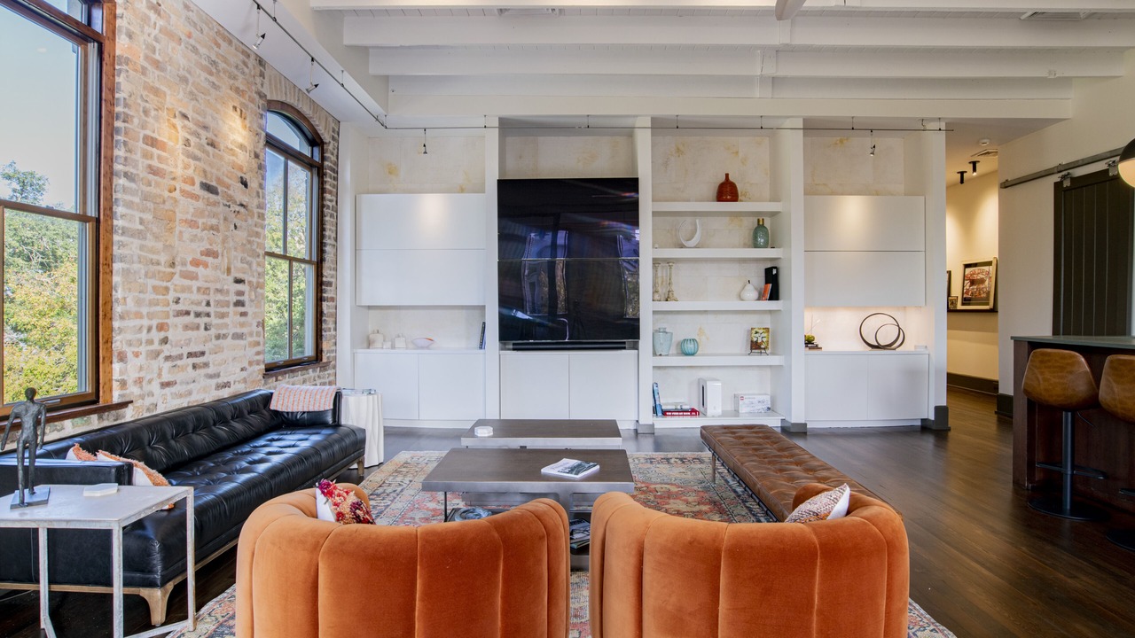 Photo of Livingroom in Downtown