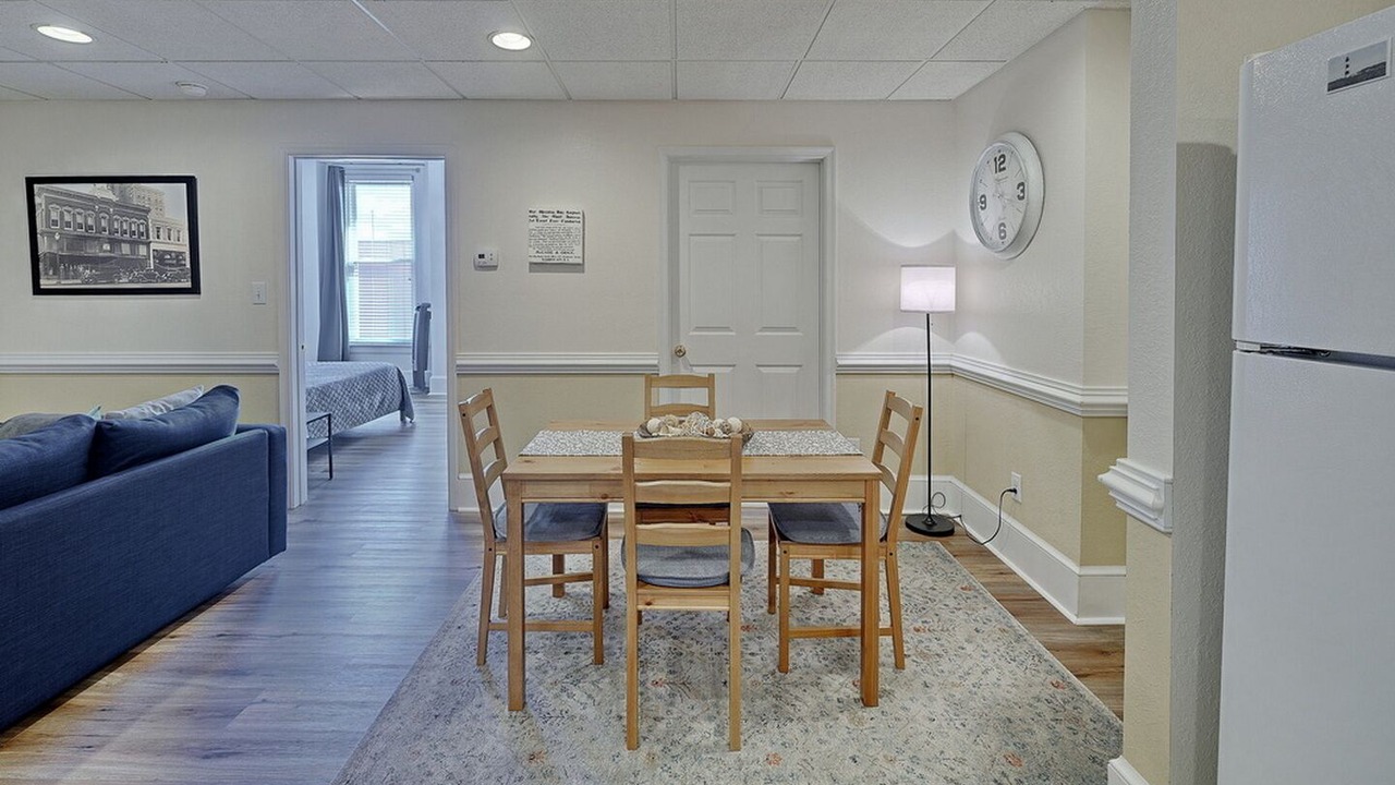 Photo of Livingroom in Elizabeth City