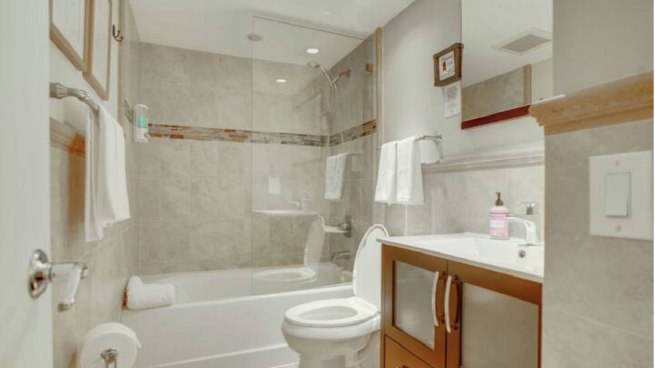 Photo of Bathroom in Victoria Park