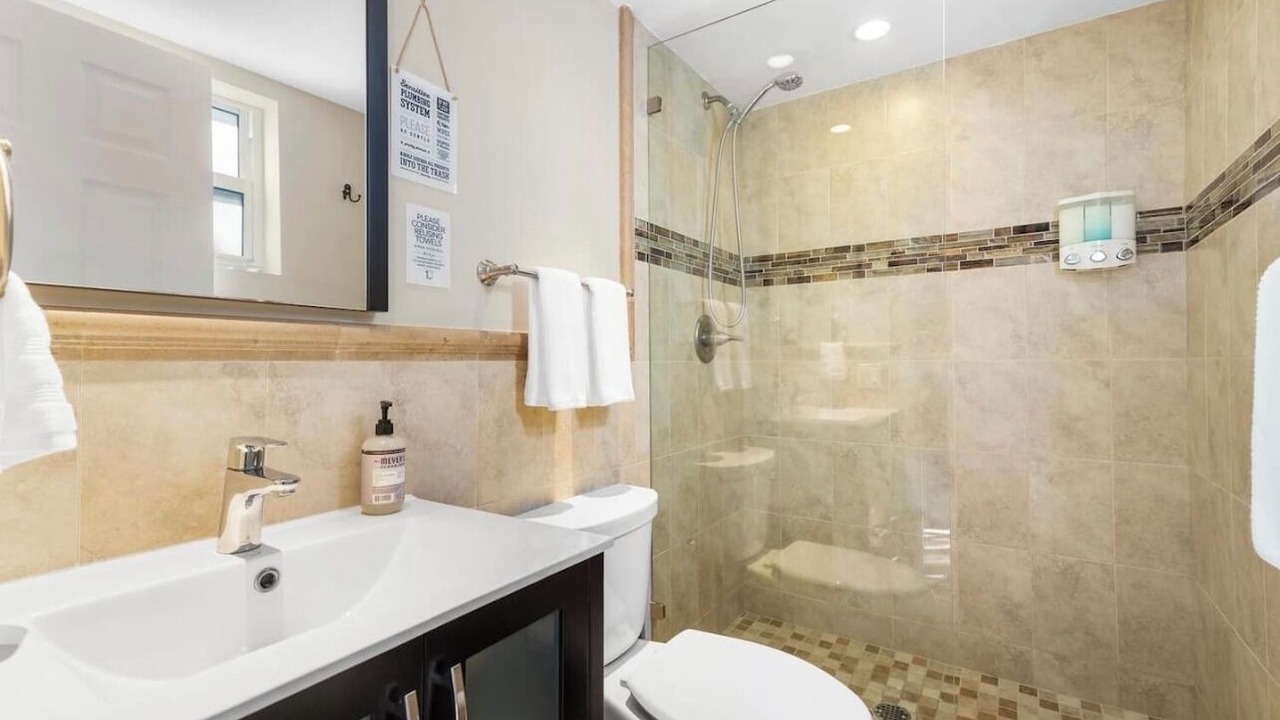 Photo of Bathroom in Victoria Park
