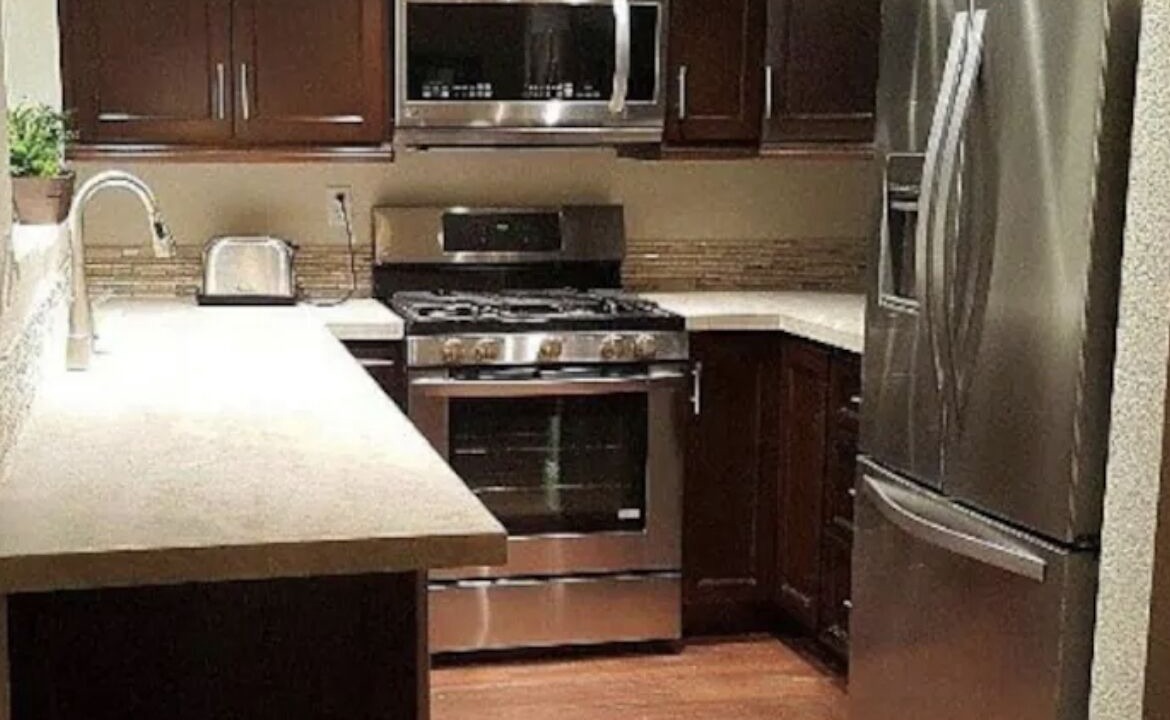Photo of Kitchen in East Side Costa Mesa