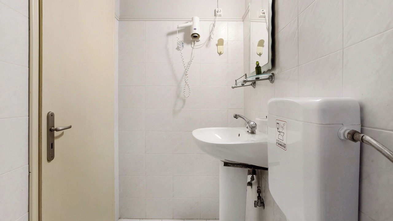 Photo of Bathroom in Limni Keri