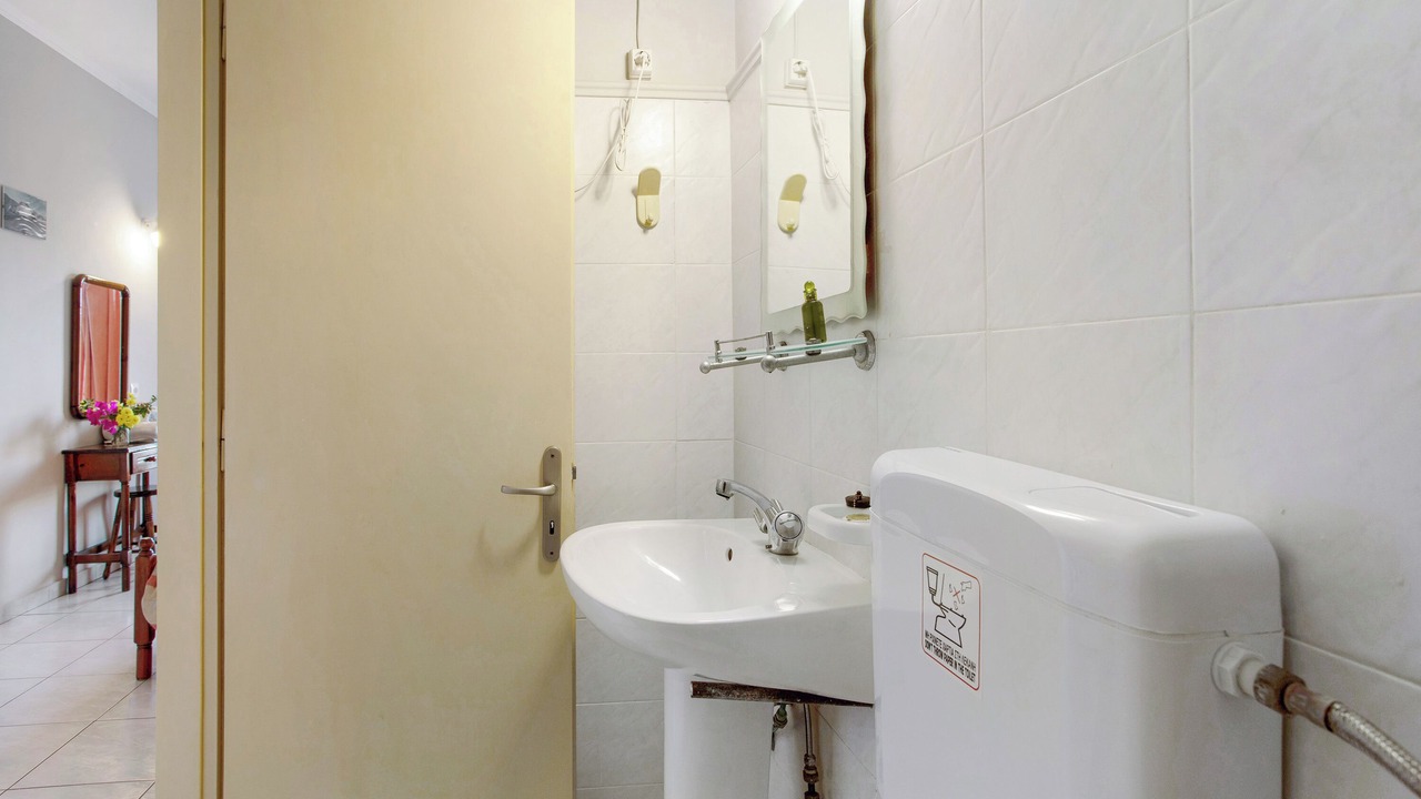 Photo of Bathroom in Limni Keri