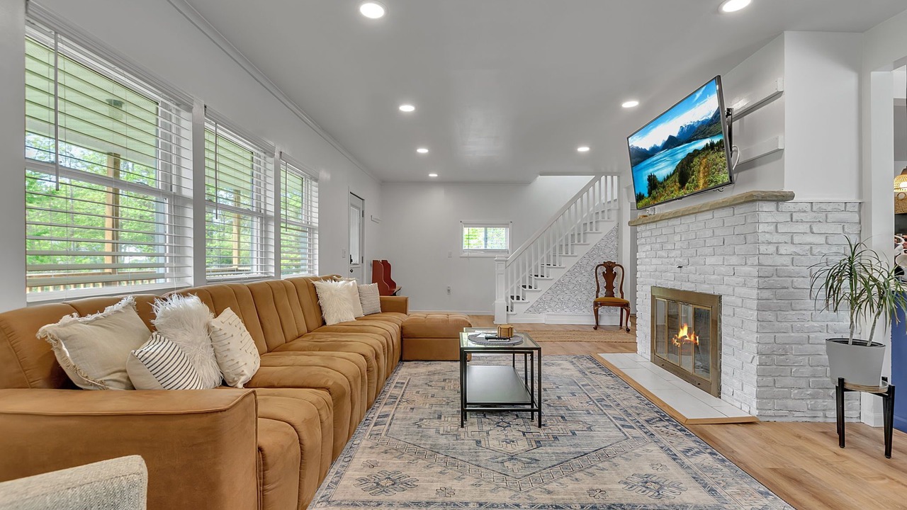 Photo of Livingroom in Lake Erie Beach