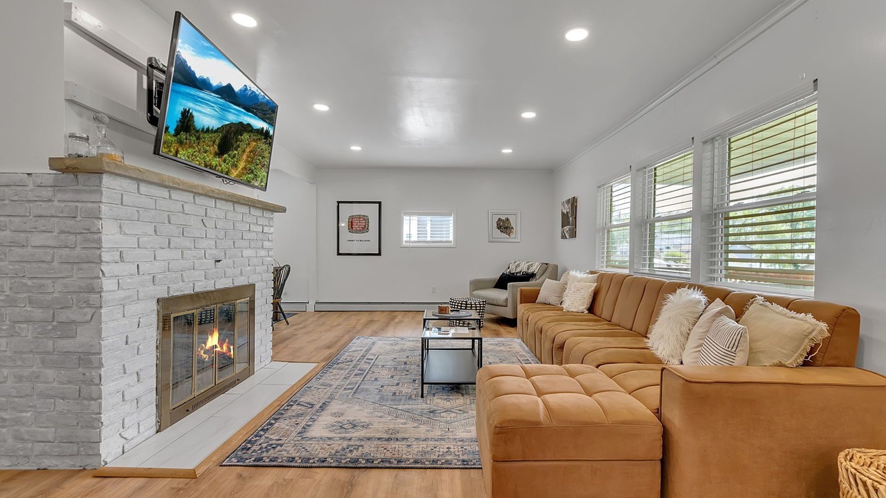 Photo of Livingroom in Lake Erie Beach