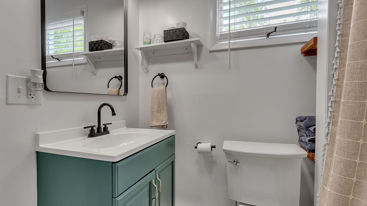 Photo of Bathroom in Lake Erie Beach