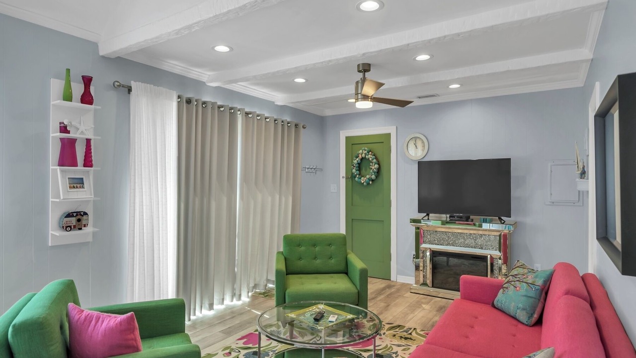 Photo of Livingroom in Gulf Breeze