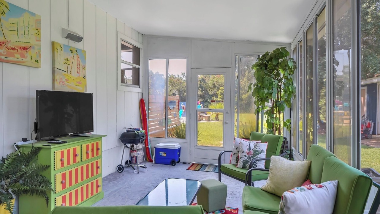 Photo of Livingroom in Gulf Breeze