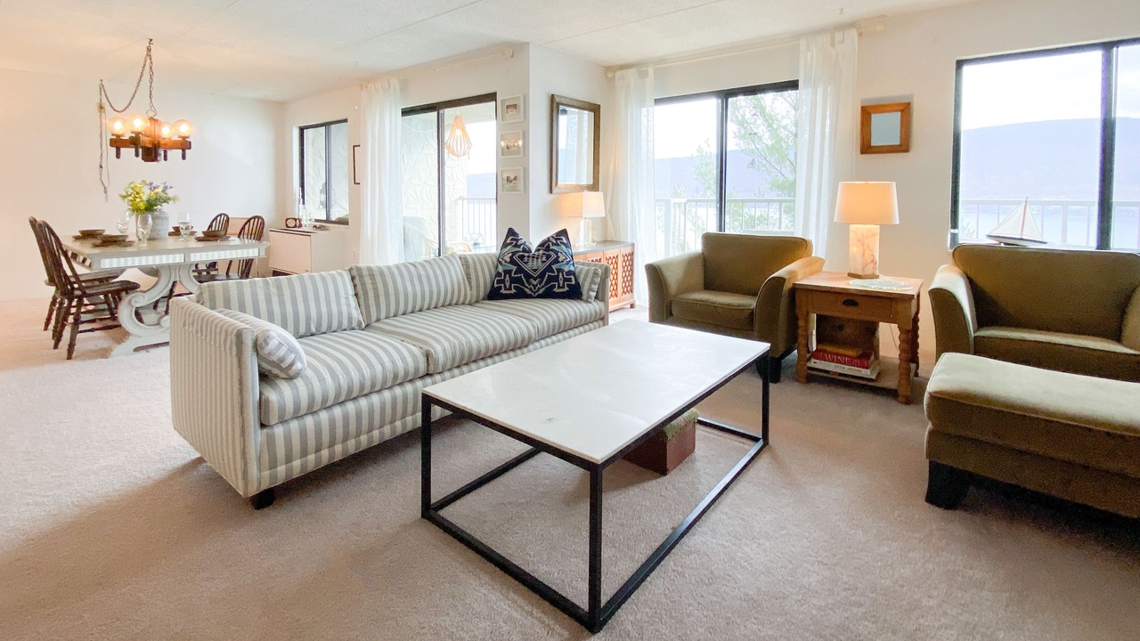 Photo of Livingroom in Canandaigua