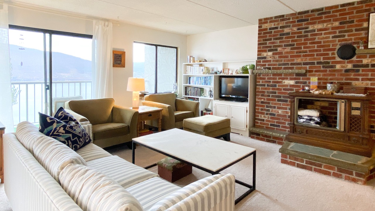 Photo of Livingroom in Canandaigua